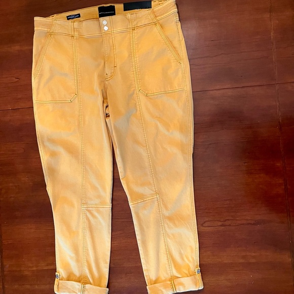 White House Black Market Mustard Straight Crop Pants Mid Rise Size 14 New - Picture 11 of 14